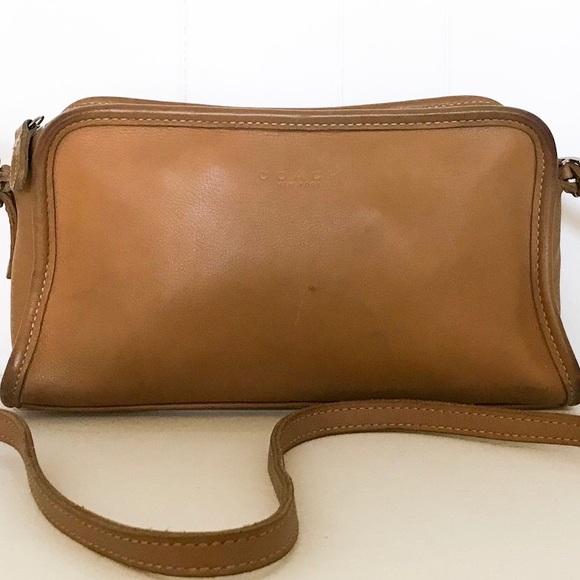 Authentic COACH PURSE - Picture 4 of 4